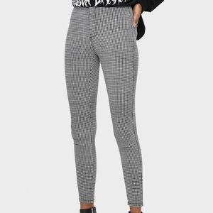 New with tags: High-rise jeggings